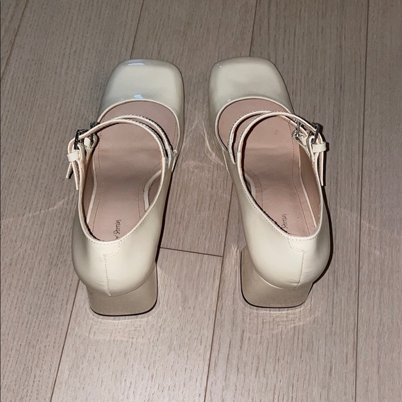 NWOT & Other Stories Patent Leather Mary Jane Pumps - Picture 3 of 5